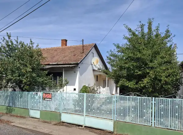 Eladó családi ház, Berettyóújfalu 2+1 szoba 54 m² 39900000 M Ft